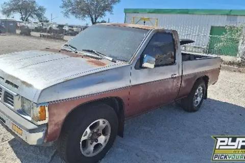Photo of 1986 Nissan Truck