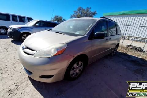 Photo of 2007 Toyota Sienna