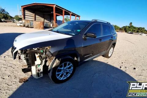 Photo of 2015 Jeep Cherokee
