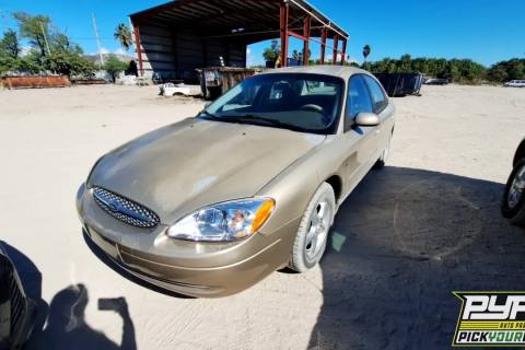 Photo of 2001 Ford Taurus