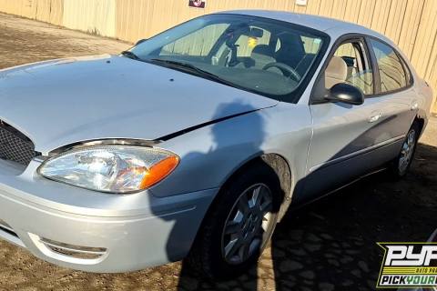 Photo of 2007 Ford Taurus