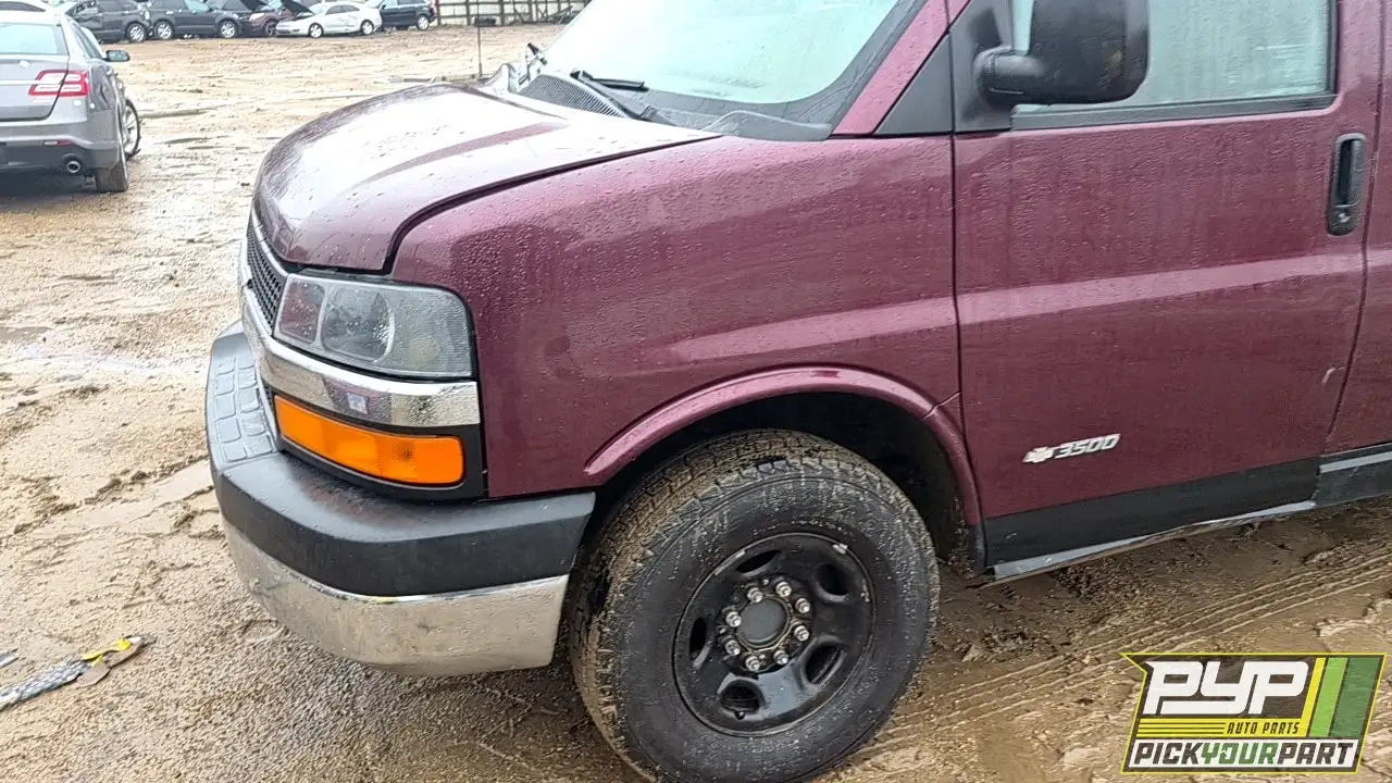 Photo of 2005 Chevrolet Express 3500