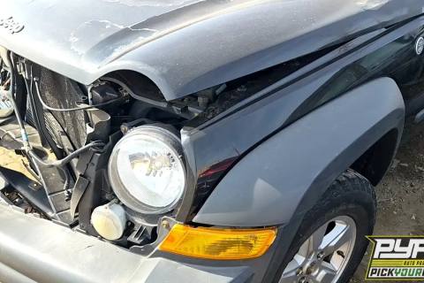 Photo of 2006 Jeep Liberty