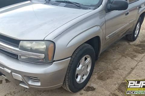 Photo of 2002 Chevrolet Trailblazer