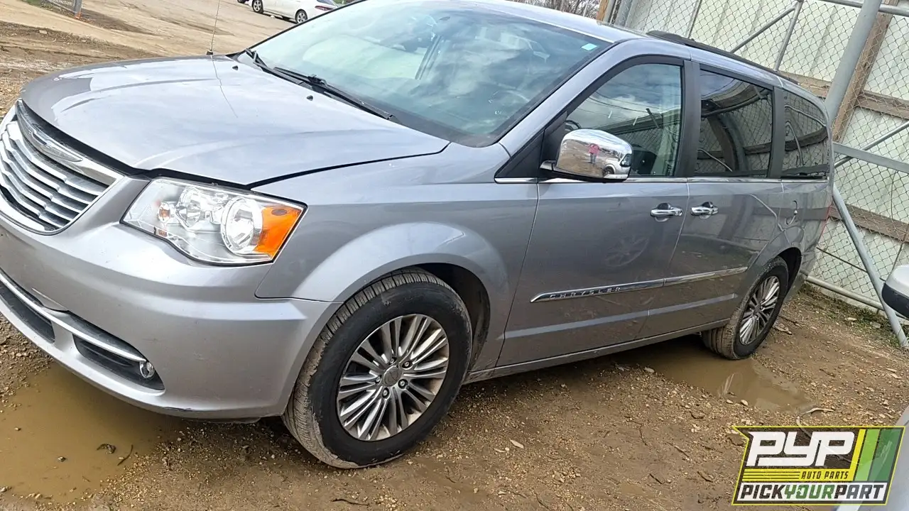 Photo of 2015 Chrysler Town & Country