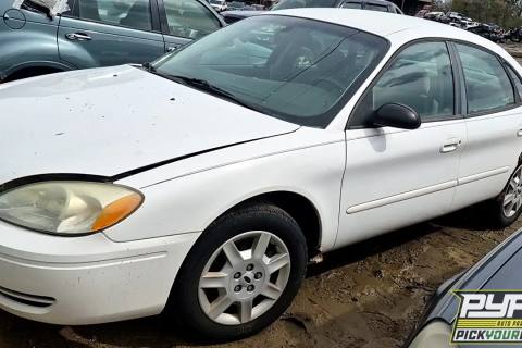 Photo of 2005 Ford Taurus