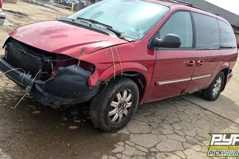 Photo of 2006 Chrysler Town & Country