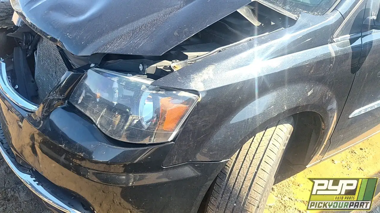 Photo of 2015 Chrysler Town & Country