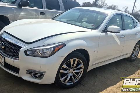 Photo of 2015 Infiniti Q70