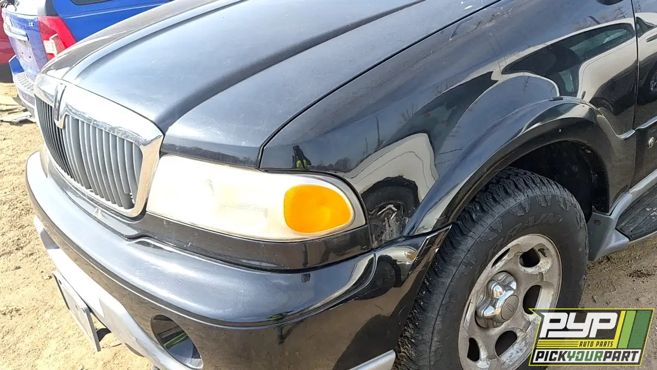 Photo of 2002 Lincoln Navigator