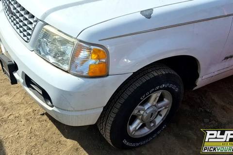 Photo of 2005 Ford Explorer