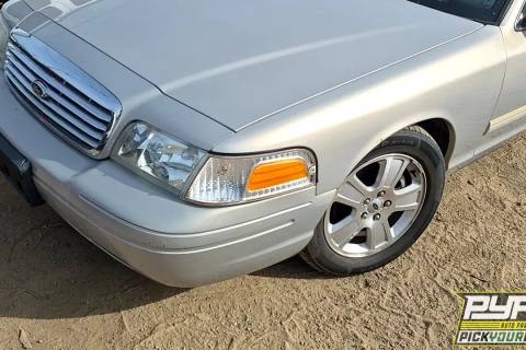 Photo of 2010 Ford Crown Victoria