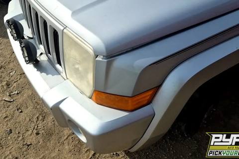 Photo of 2006 Jeep Commander