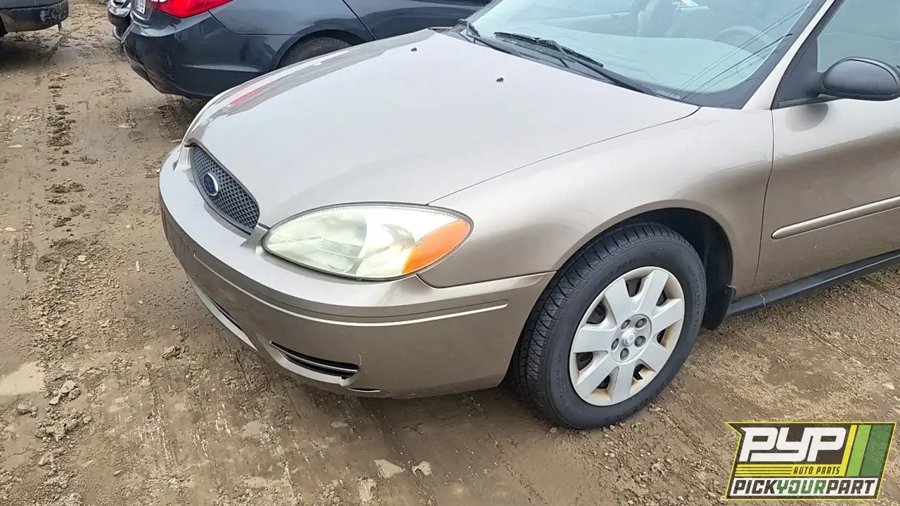Photo of 2005 Ford Taurus