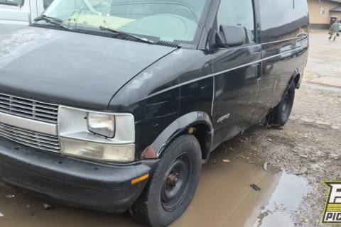 Photo of 1999 Chevrolet Astro