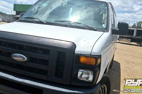 Photo of 2011 Ford E-350 Super Duty
