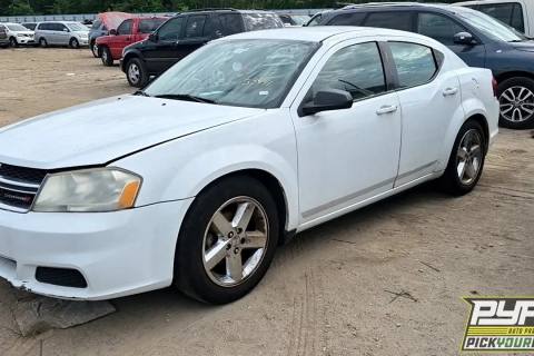 Photo of 2013 Dodge Avenger