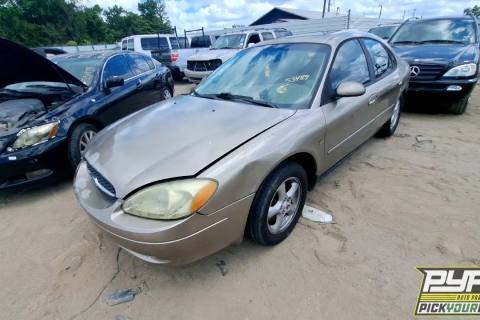 Photo of 2003 Ford Taurus