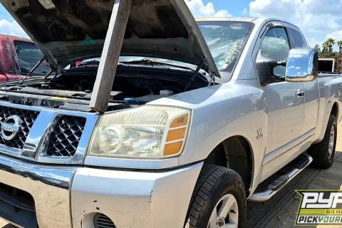 Photo of 2004 Nissan Titan