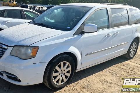 Photo of 2014 Chrysler Town & Country