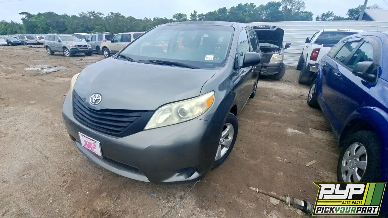 Photo of 2011 Toyota Sienna