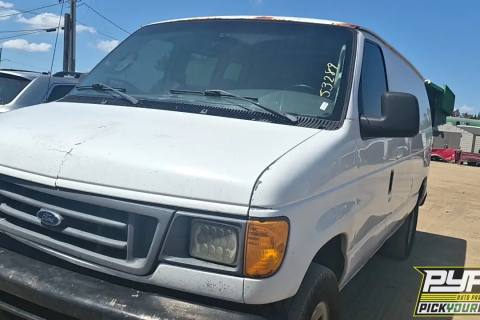 Photo of 2006 Ford E-350 Super Duty