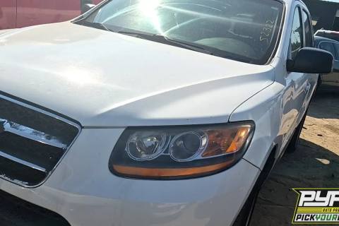 Photo of 2011 Hyundai Santa Fe
