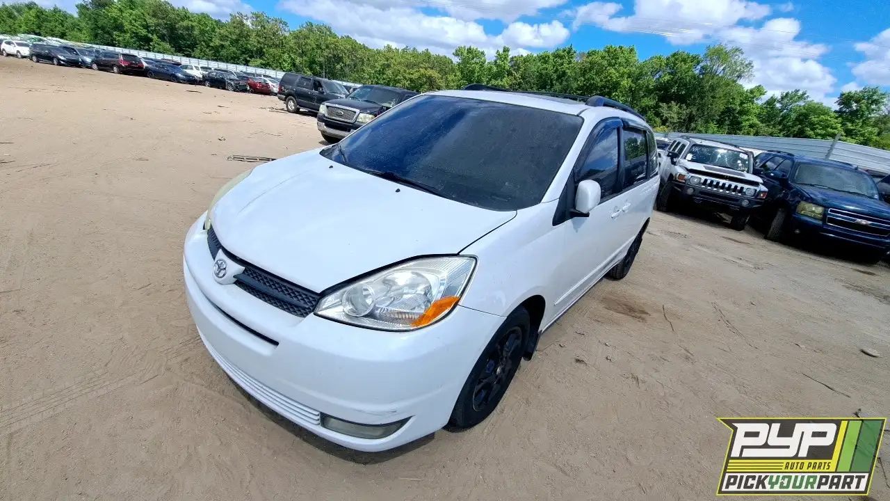 Photo of 2005 Toyota Sienna