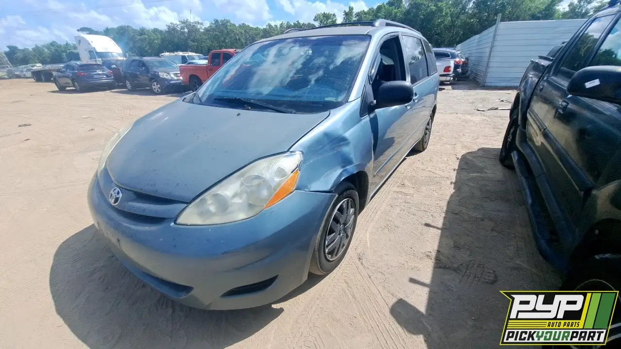 Photo of 2008 Toyota Sienna