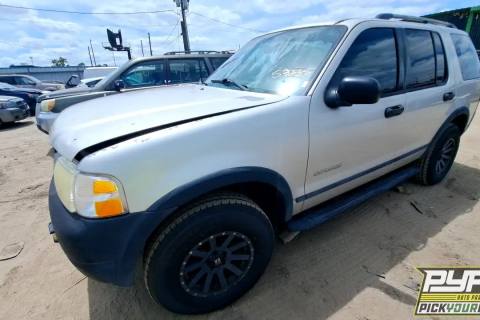 Photo of 2004 Ford Explorer