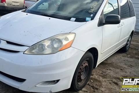 Photo of 2009 Toyota Sienna