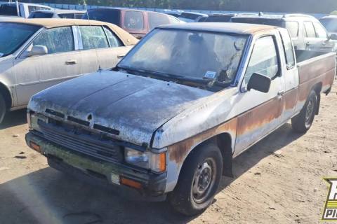 Photo of 1988 Nissan Truck