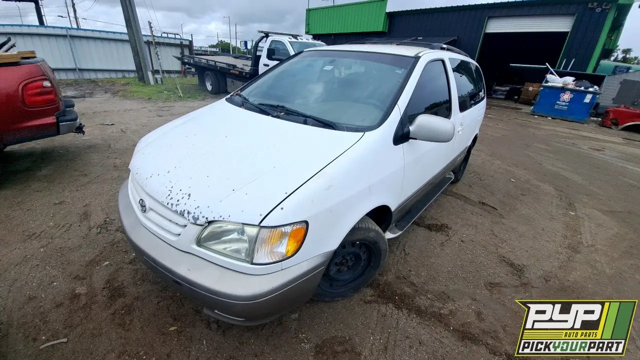 Photo of 2002 Toyota Sienna