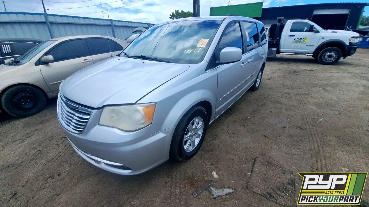 Photo of 2012 Chrysler Town & Country
