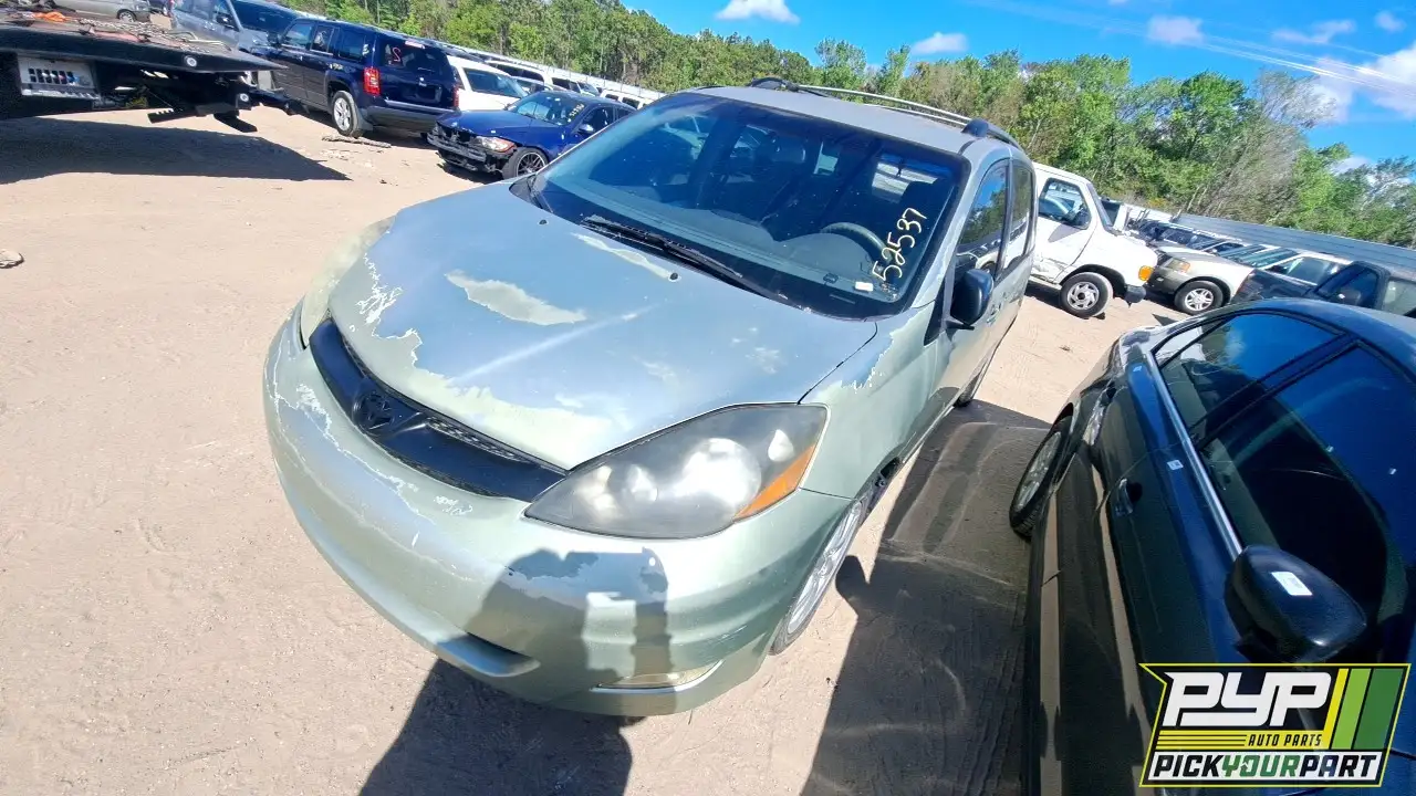 Photo of 2006 Toyota Sienna