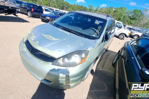 Photo of 2006 Toyota Sienna