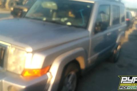 Photo of 2008 Jeep Commander