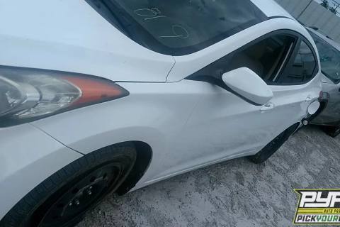 Photo of 2013 Hyundai Elantra