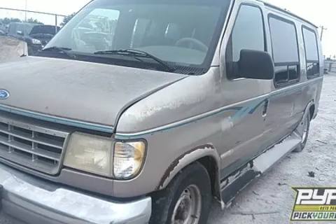 Photo of 1995 Ford E-150 Econoline