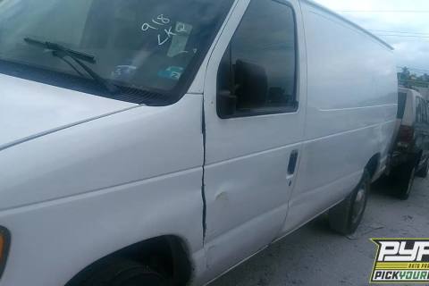 Photo of 2001 Ford E-250 Econoline