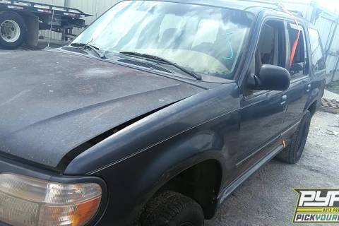 Photo of 2000 Ford Explorer