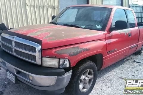 Photo of 2000 Dodge Ram 1500