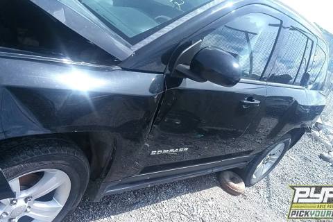 Photo of 2014 Jeep Compass