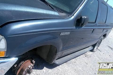 Photo of 2002 Ford Excursion