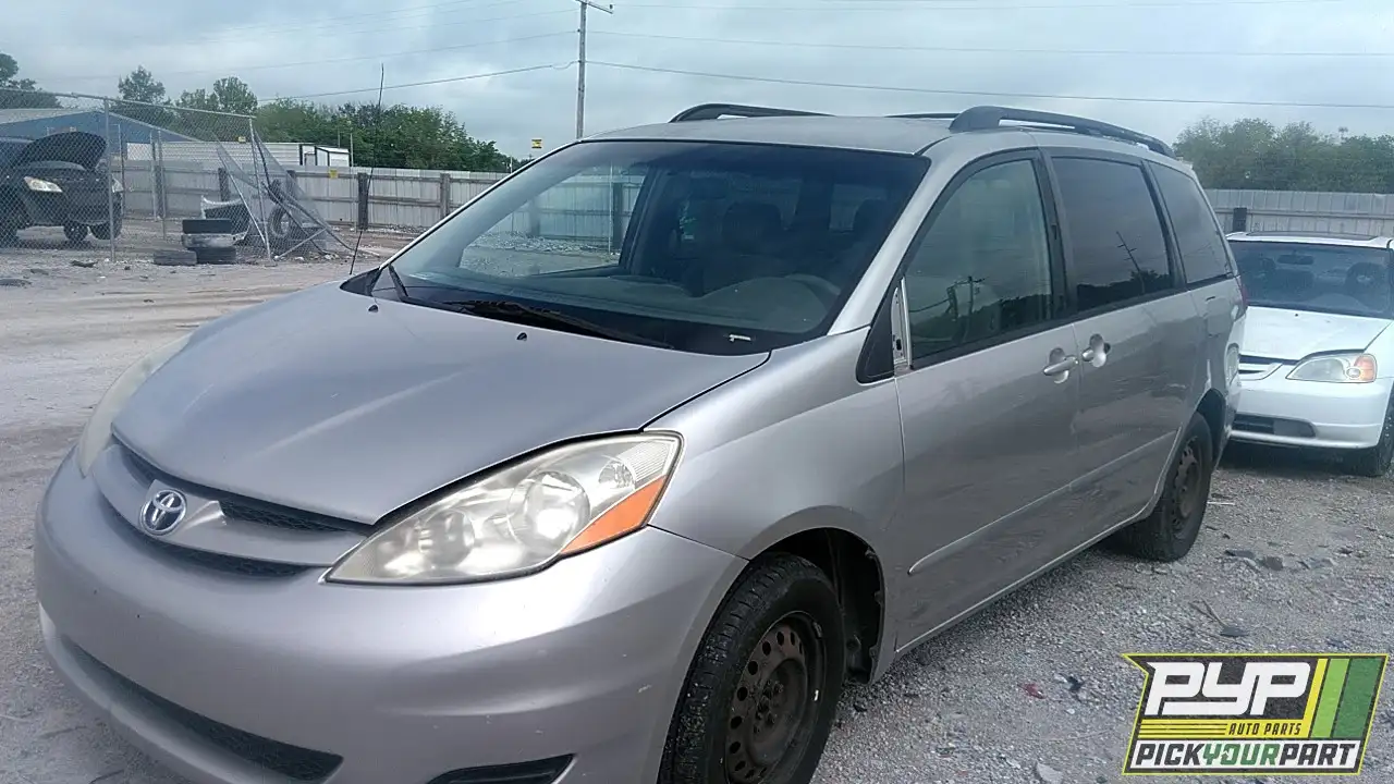 Photo of 2008 Toyota Sienna