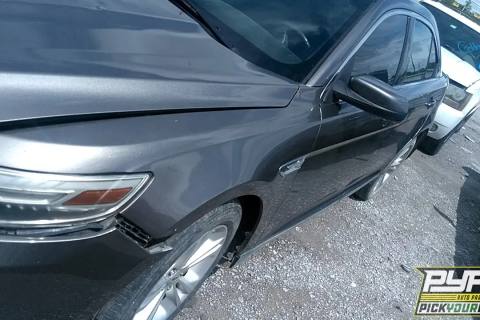 Photo of 2013 Ford Taurus