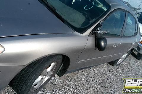 Photo of 2003 Ford Taurus