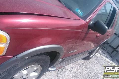 Photo of 2005 Ford Explorer