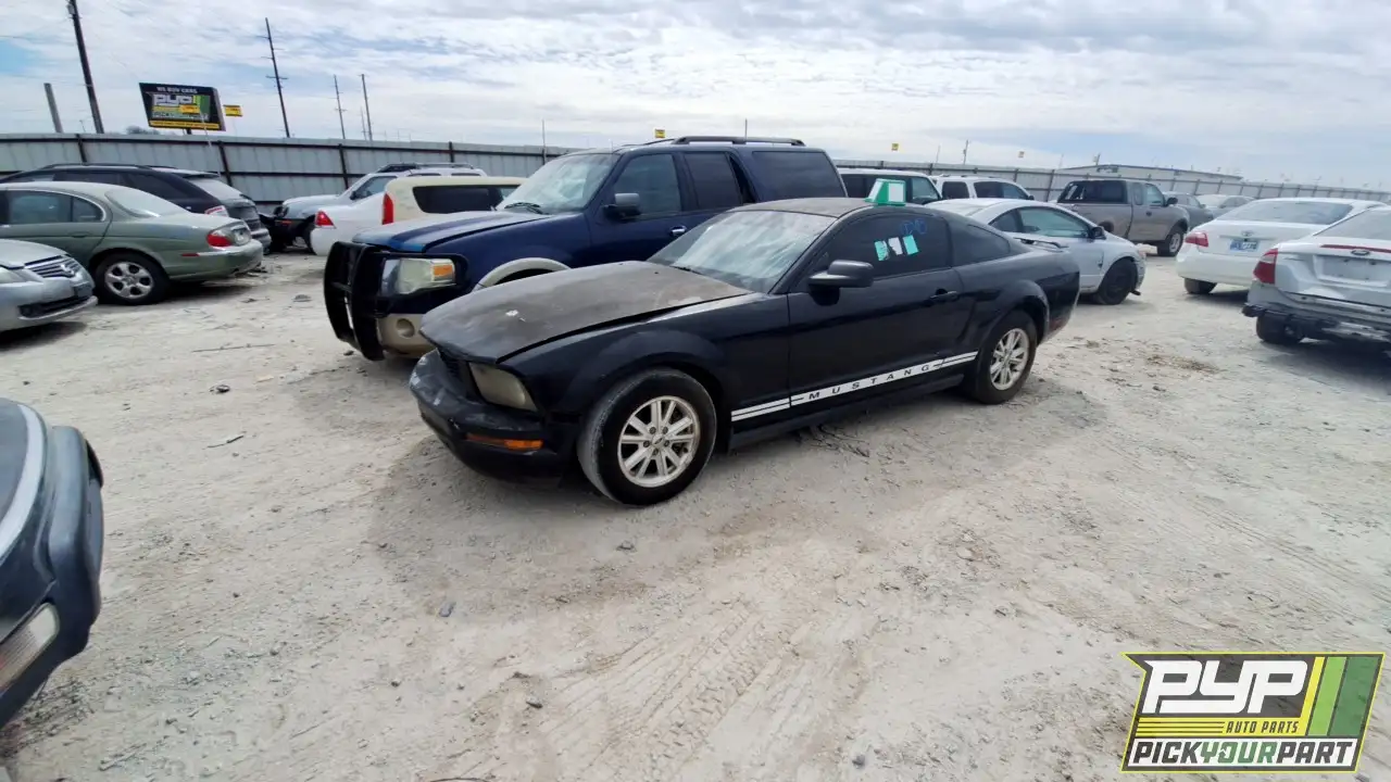 Photo of 2005 Ford Mustang