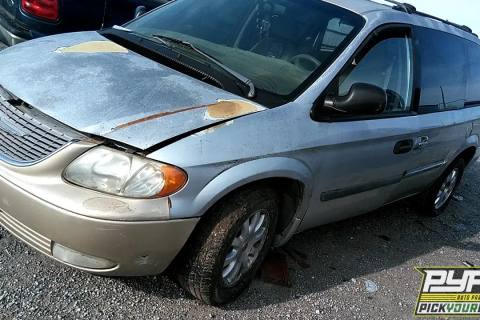 Photo of 2001 Chrysler Town & Country